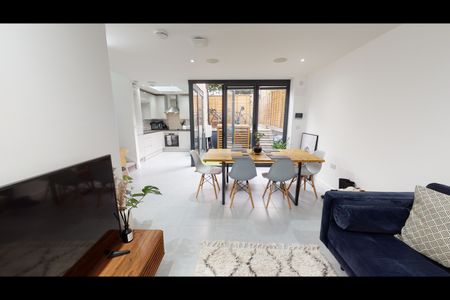 1 Bed Detached House, Himley Road, SW17 - Photo 4