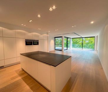 Loft te huur in Kortrijk voor € 2.000 met 2 slaapkamers - Photo 3