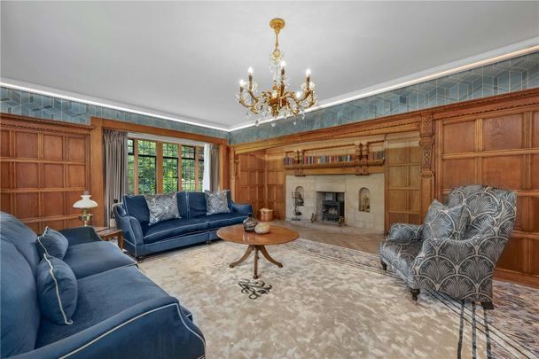 Available for Short or Long Term Lets. This distinguished family home has been extensively refurbished and is set within the prestigious St George's Hill Private Estate. - Photo 1