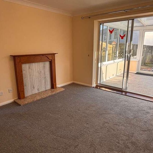 Taylor Close, Dawlish, EX7 - Photo 1