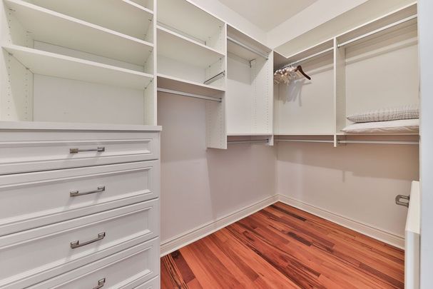 For Lease - 14 Holyrood Avenue, Oakville, Ontario - Photo 1