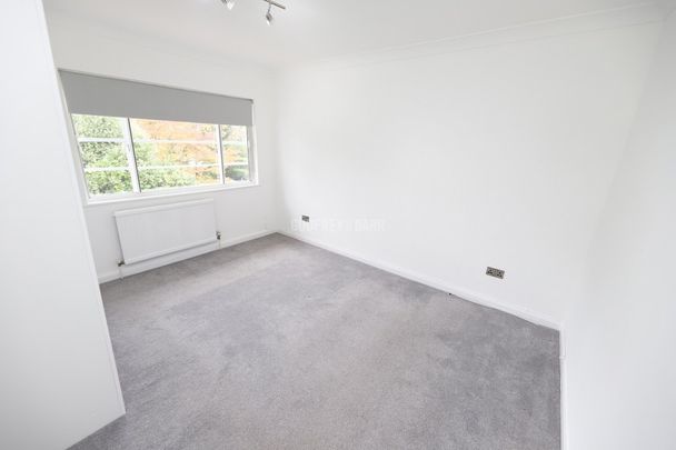 Hutchings Walk Hampstead Garden Suburb NW11 - Photo 1