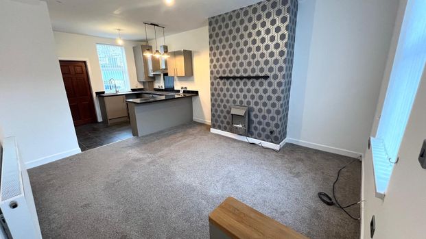 2 bedroom house to rent - Photo 1