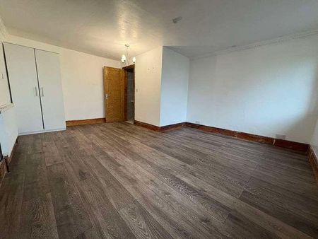 Somerset Way, Iver, SL0 - Photo 3