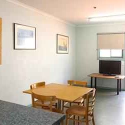 6 Bedroom Apartment - Photo 1