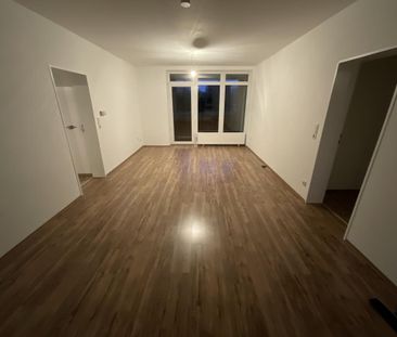 Wohnen direkt am Wasser! 3ZKBBalkonwohnung im Erdgeschoss zu verm... - Photo 2