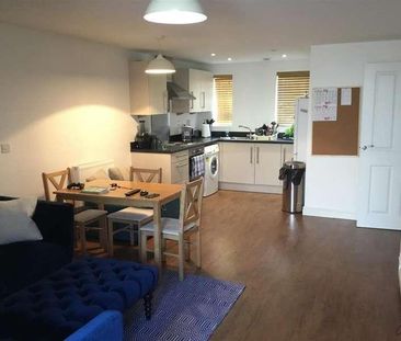 Chadwick Road, Langley, SL3 - Photo 1