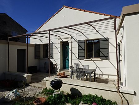 AVIGNON EXTRA MUROS: Maison avec jardin au calme d'une impasse à 10 minutes à pied de la Porte Saint Michel - Photo 2