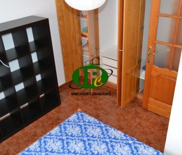 Wohnung in 1. Etage mit 3 Schlafzimmer und 2 Bäder. In ruhiger Seit... - Photo 2