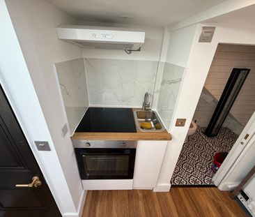 1 Bed Flat, Chapter Road, NW2 - Photo 2