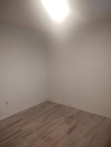 For Lease - 116 Golden Boulevard, Welland, Ontario - Photo 2