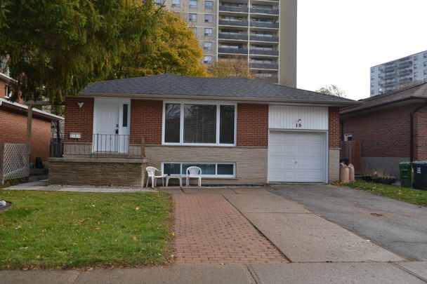 For Lease - 15 Cedar Brae Boulevard, Toronto, Ontario - Photo 1