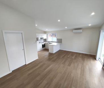 MODERN GRANNY FLAT - WATER INCLUDED - Photo 5