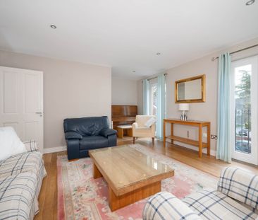 Apartment 3 Lily Court, 14a Deramore Park South, Belfast, BT9 5JY - Photo 1