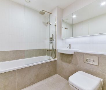 Apartment in the popular Hanwell Square development. - Photo 4
