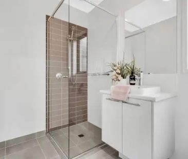 “Modern Family Living” - Photo 2