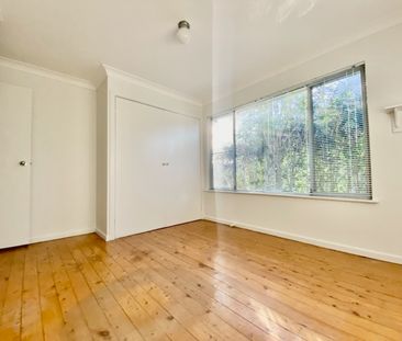 3 BEDROOM FAMILY HOME 850m TO THE BEACH - Photo 4