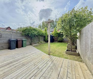 3 bedroom semi-detached house to rent - Photo 4