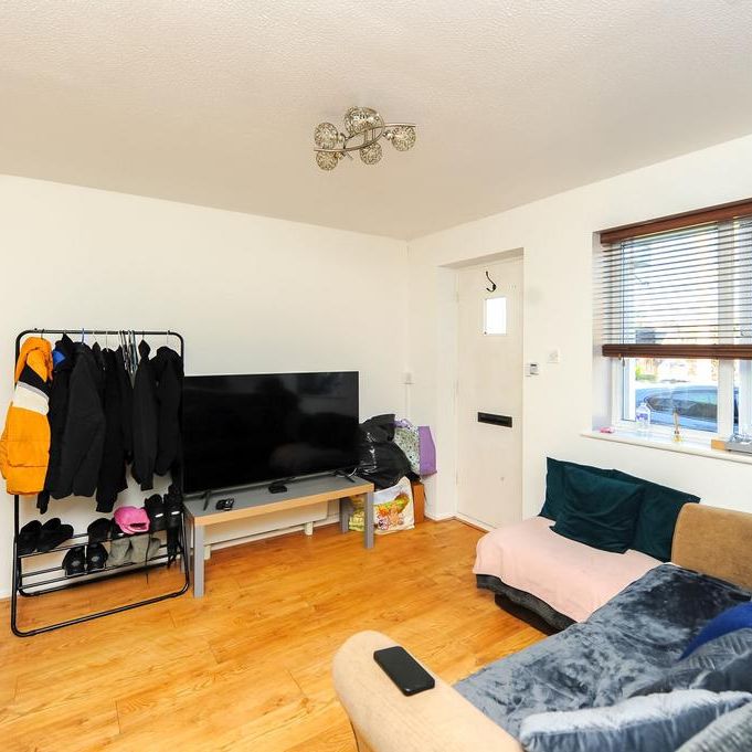 1 bedroom semi-detached house to rent - Photo 1