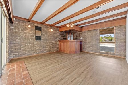 Charming Morley Retreat - Photo 2