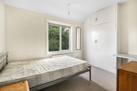 4 bedroom terraced house to rent - Photo 5