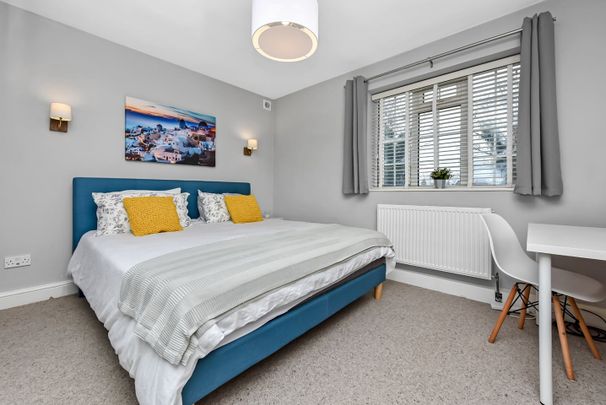 Room in a Shared House, Beaconsfield Close, SE3 - Photo 1