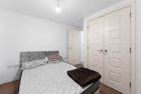 Price £1,450 pcm - Available 28/04/2026 - Furnished - Photo 4