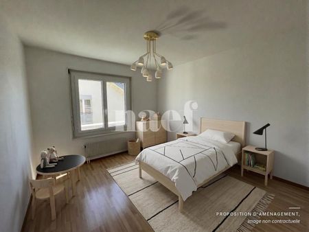 Au centre du village- Bel appartement de 5.5 pièces dans les combles avec cheminée et grand balcon - Photo 5