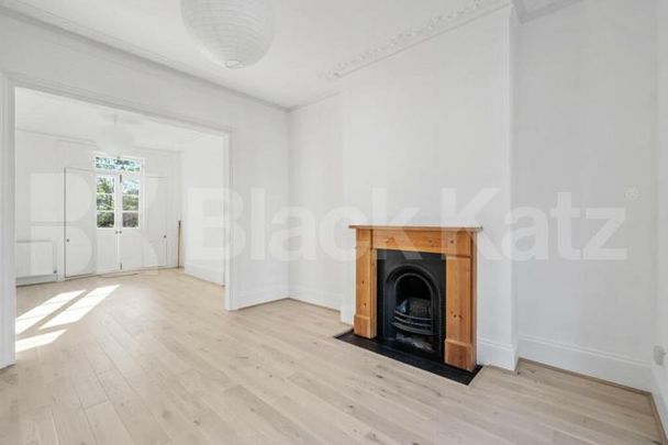 Spacious 6-Bedroom House with Garden on Fairbridge Road - Photo 1