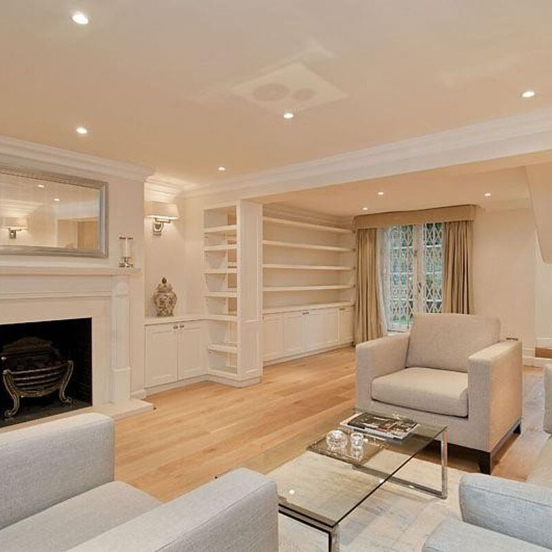 Charming family house available for rent in South Kensington SW7, featuring a spacious garden. - Photo 1
