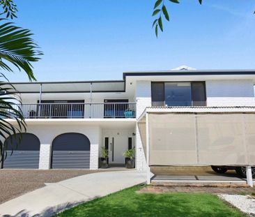 Burleigh Waters - Photo 1