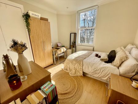 3 Bed Flat, Camden Road, NW1 - Photo 3