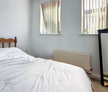 2 bedroom property to rent - Photo 3