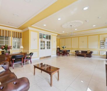 2 bedroom Flat To Let - Photo 1