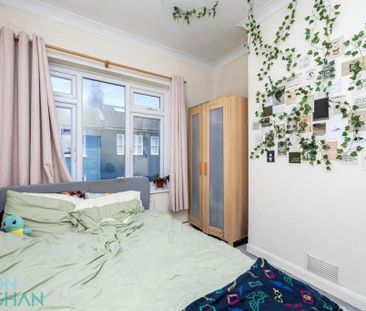 4 bedroom terraced house to rent - Photo 3