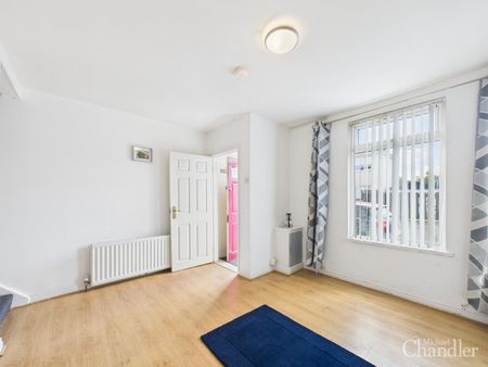 83 Frenchpark Street, Belfast, BT12 6HZ - Photo 2