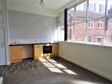 1 Bedroom Apartment To Rent - Photo 2