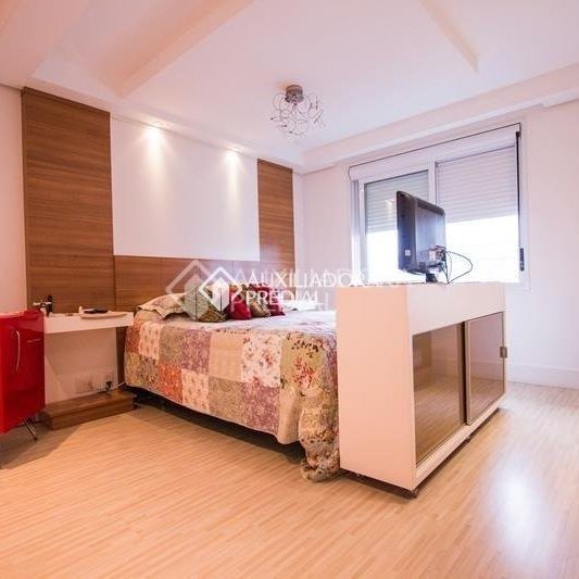 Casa em Condomínio com 5 quartos e 375m² para alugar em Jardim Carvalho, Porto Alegre. - Photo 1