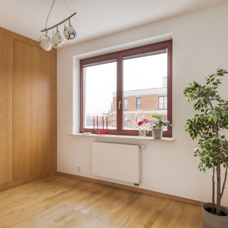 Ciche 3-pokojowe mieszkanie przy prywatnym parku - Zdjęcie 1