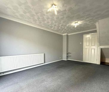 2 bedroom end of terrace house to rent - Photo 3