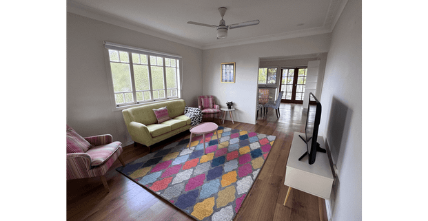 Elevated, Light-Filled 3-Bedroom Home with City Glimpses – Fully Furnished & Move-In Ready - Photo 1