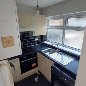 Little Ilford Lane, Manor, E12 - Photo 2