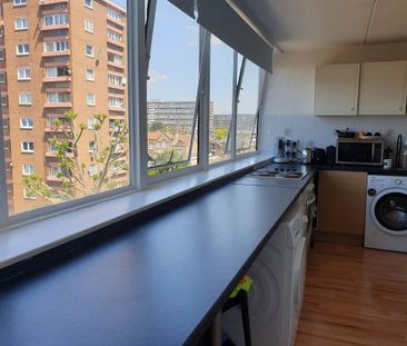 Room in a Shared Flat, International Students Welcome, SE17 - Photo 3