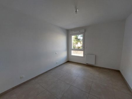 location Appartement T2 DE 38.42m² À HYERES - Photo 4