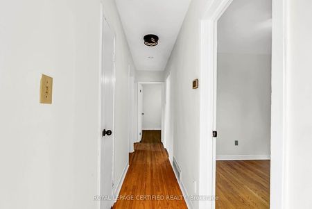 For Lease - 1398 Rebecca Street, Oakville, Ontario - Photo 3