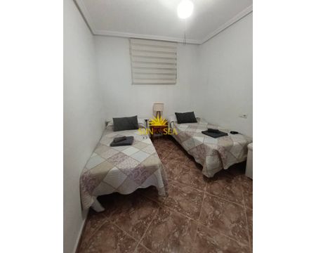 GROUND-FLOOR TWO-BEDROOM APARTMENT – TORREVIEJA - Photo 4