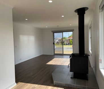 4 Bedroom Old Beach Home - Photo 1