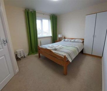 Emily Fields, SA7 - Photo 1