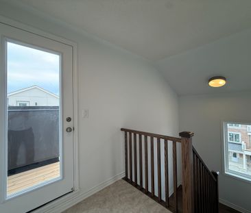 For Lease - 90 Avani Avenue, Markham, Ontario - Photo 1