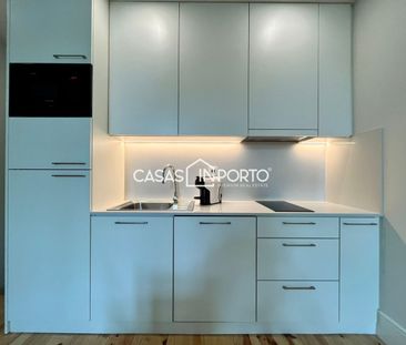 T1 Duplex de Luxo com Jardim e Piscina no Coração do Porto - Photo 4